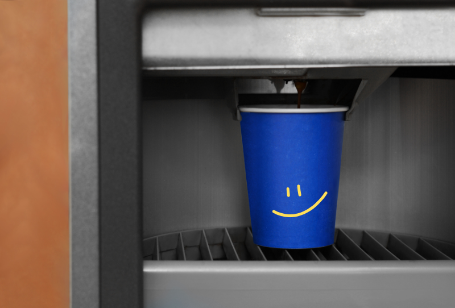 Hvordan finne papirkopper som er kompatible med salgsautomaten din